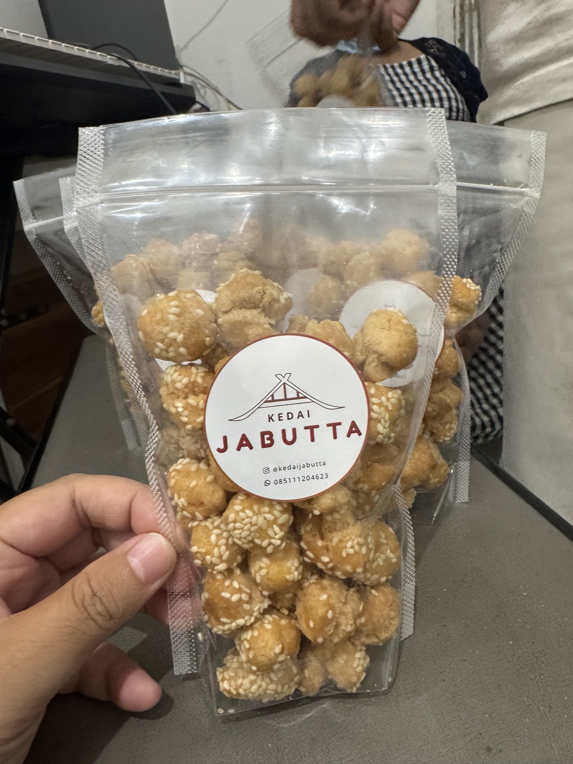 Roti Ketawa Siantar Kedai Jabutta dalam kemasan pouch yang siap dipesan
